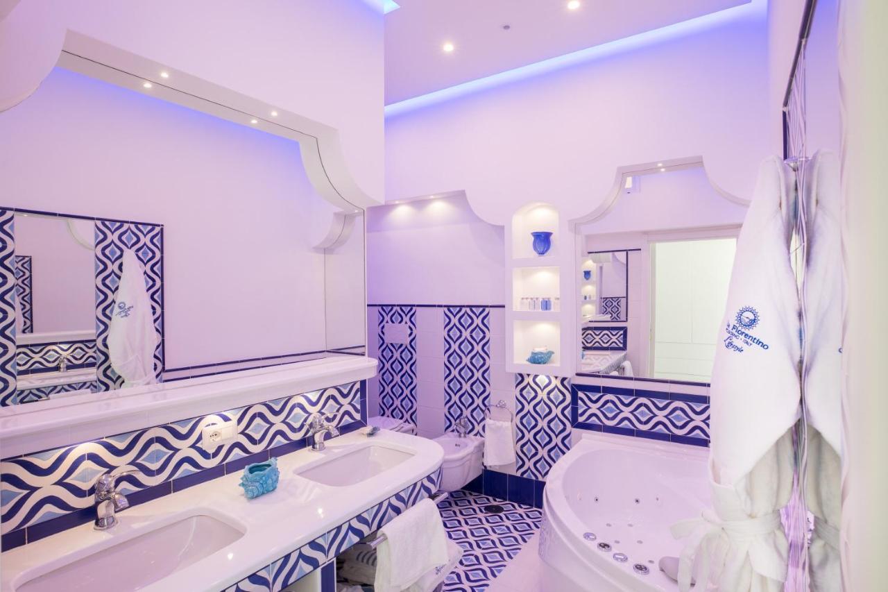 Luxury Suite with Private Pool and Sea View